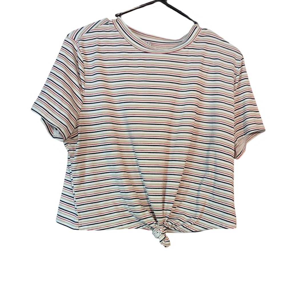 Front tie top